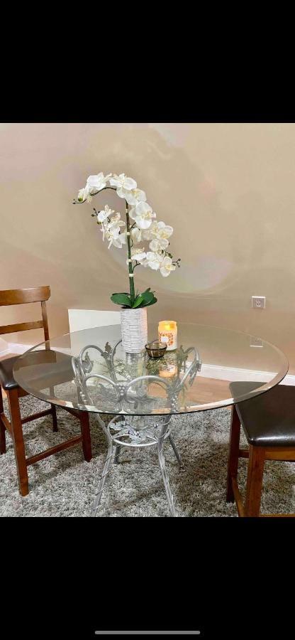 Accommodatie bij particulieren Newly Renovated One Bedroom Shared Cheerful In The Heart Of Queens New York